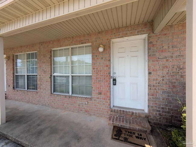 Building Photo - 3359 Green Briar Cir