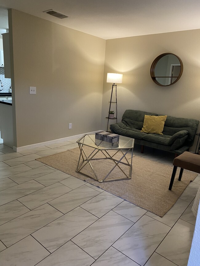 Foto del edificio - 3511 E Baseline Rd