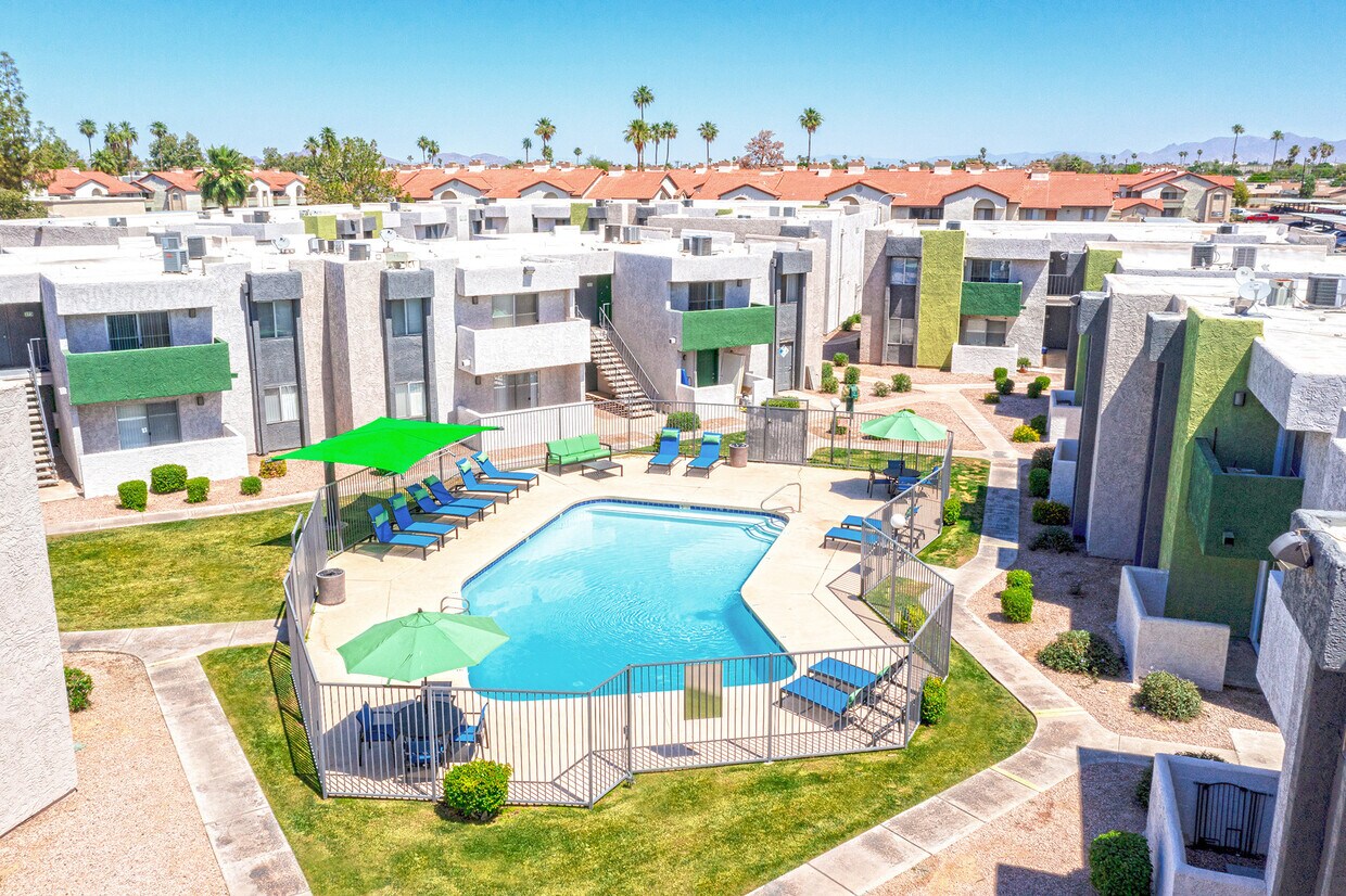 Westmount at the District 949 S Longmore St Mesa, AZ Apartments for