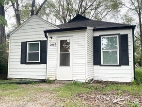 Building Photo - 2857 Collier St