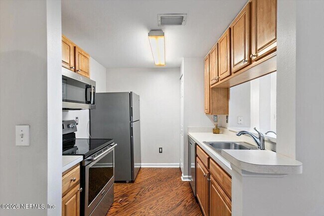 Foto del edificio - 1010 Bella Vista Blvd