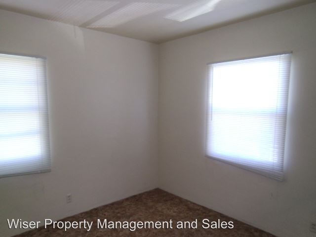 Building Photo - 227 S K St