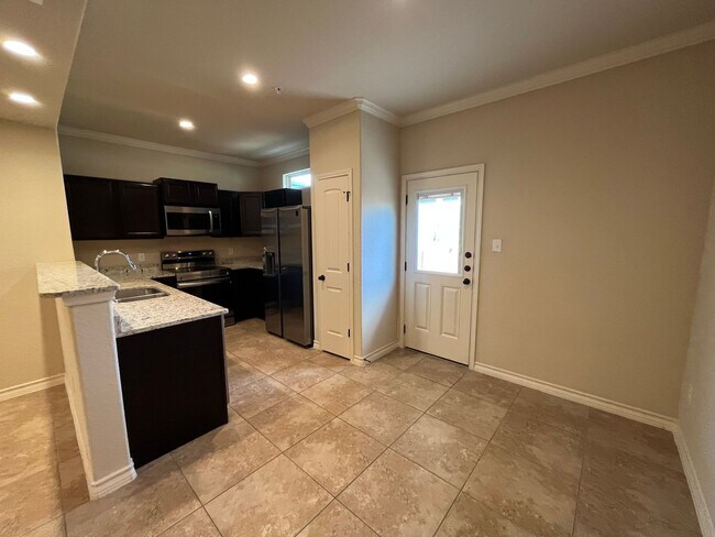 Foto del edificio - 6427 Luglio Ln