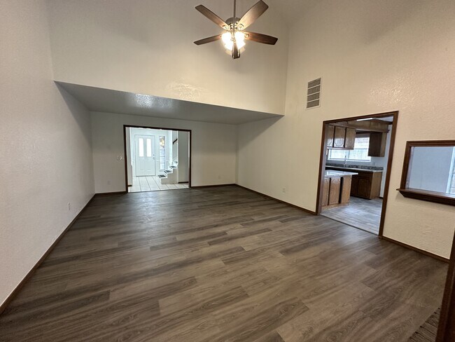 Foto del edificio - 11832 SW 2nd St