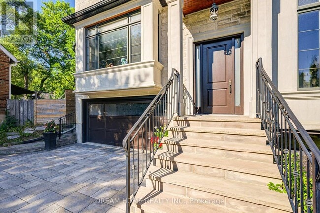 Building Photo - 22 Leona Dr