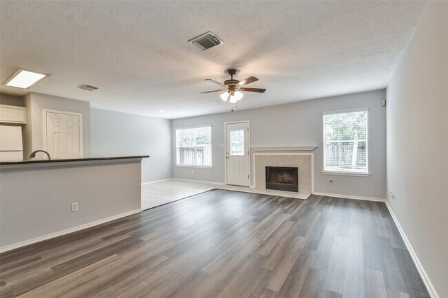 Building Photo - 7 Wineberry Pl