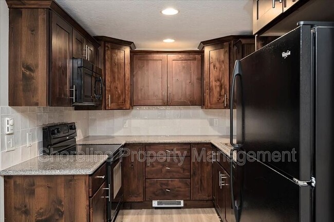 Building Photo - 2085 Brittany Ln