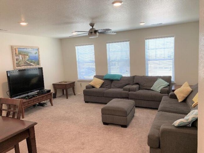 Building Photo - 1 bedroom in Thornton CO 80602