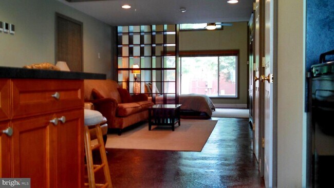 Foto del edificio - 258 Wertsville Rd
