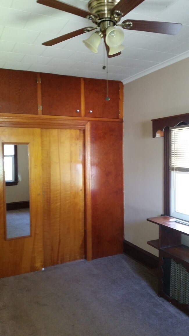 bedroom - 1286 Exeter Ave