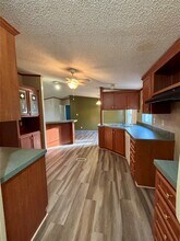 Building Photo - 111 Lakeside Woods Dr