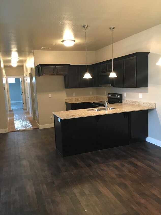 57 W Seasons Dr Unit 208, Vineyard, UT 84059 Condo for Rent in