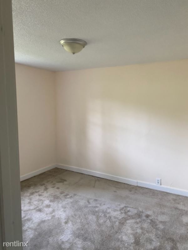 Building Photo - 2 br, 1 bath House - 803 Spring St