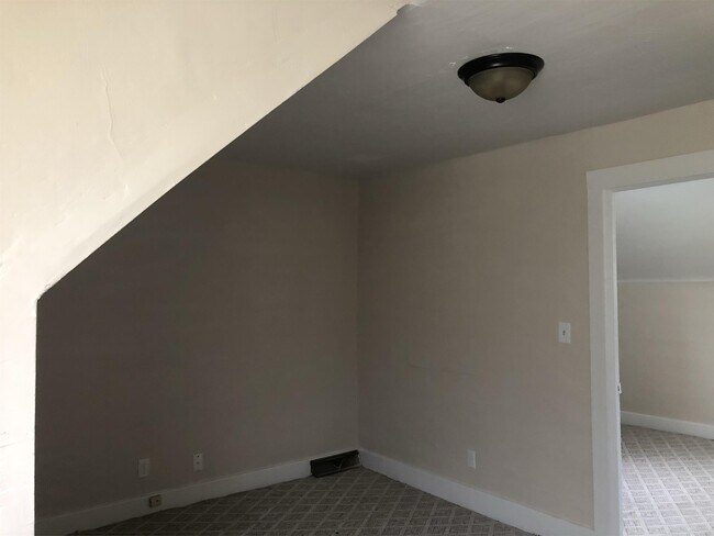 Foto del edificio - 527 W Grove St