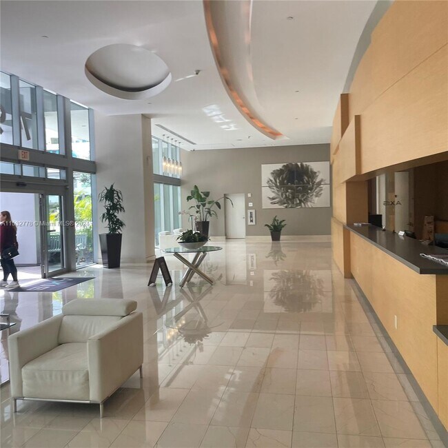 Foto del edificio - 79 SW 12th St