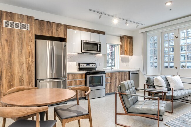 Photo du bâtiment - 1170 Barclay St