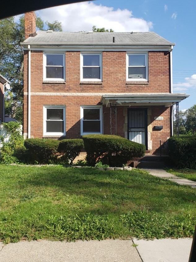Primary Photo - 15800 Vaughan St