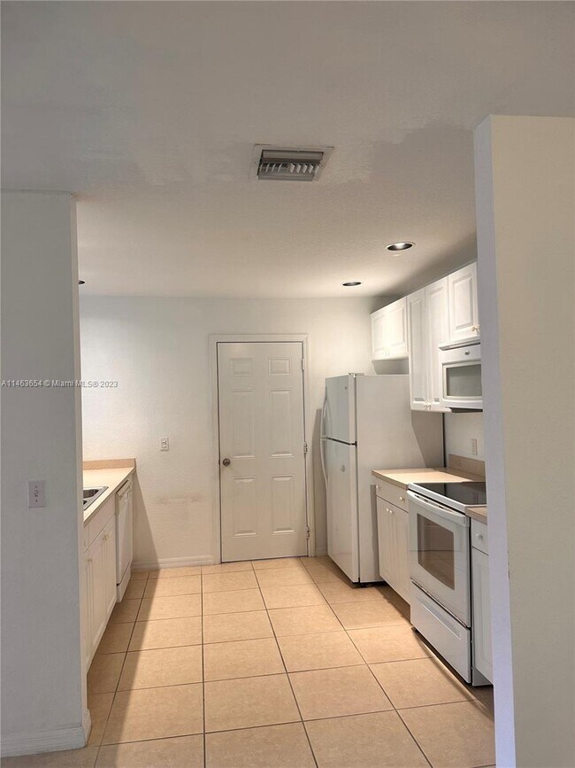 Foto del edificio - 1810 Blue Heron Ln