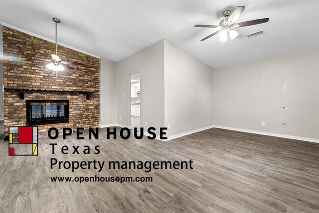 Building Photo - 3000 Canyon Valley Trail, Plano