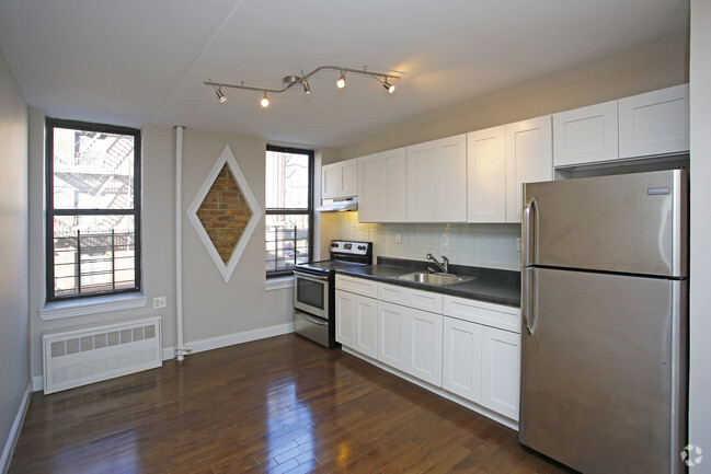 Foto del interior - 585 E 21st St