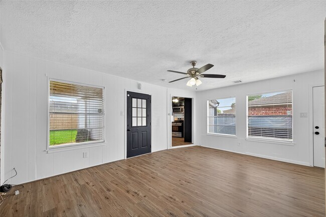 Foto del edificio - 9858 Sageaspen Ln