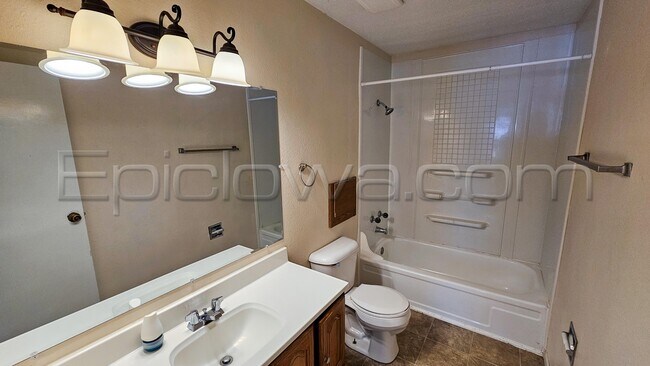 Foto del edificio - 3122 33rd Ave SW