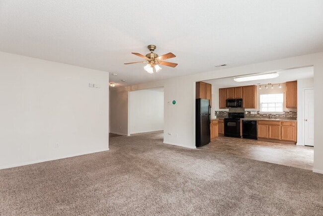 Building Photo - 7945 Bristle Ln