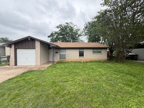 Building Photo - 1504 S W S Young Dr