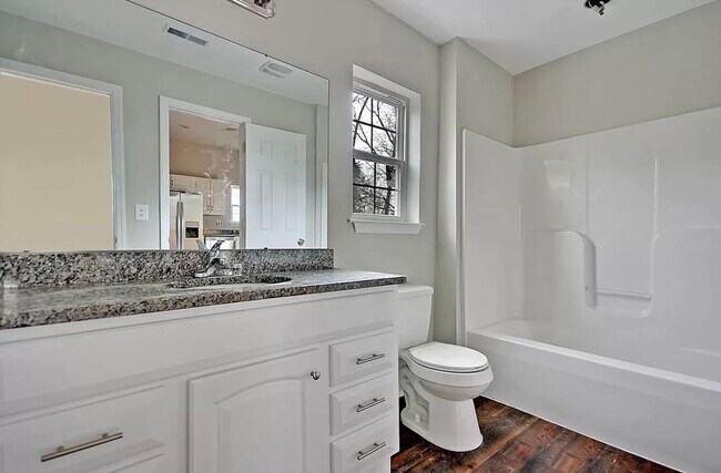 Foto del edificio - 8 Orrs Ct