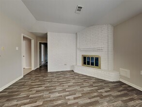 Building Photo - 16007 Brookford Dr