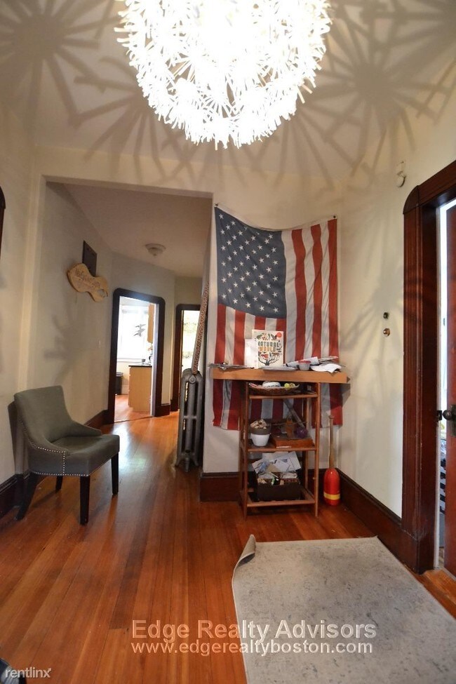 Building Photo - 4 br, 2 bath  - 44 Mapleton St # 1O