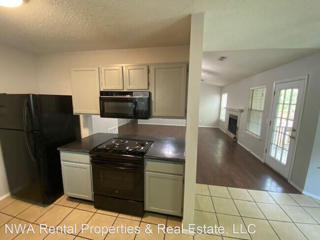 Building Photo - 3 br, 2 bath House - 3194 Parkway Dr