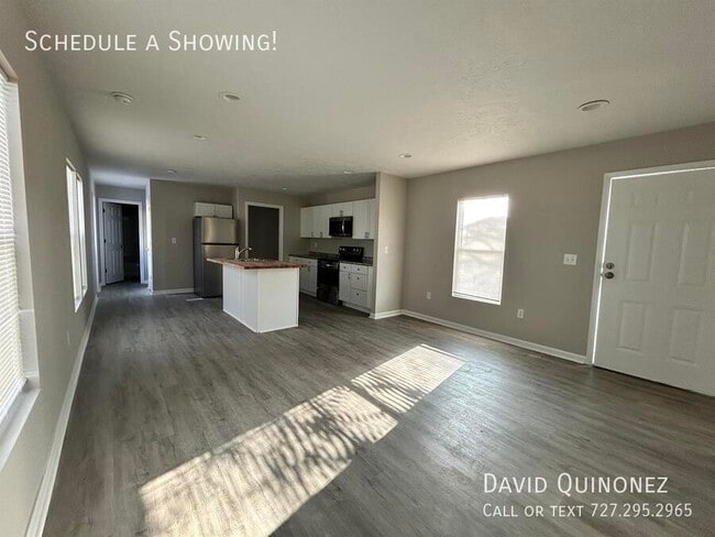 Building Photo - 5715 Heather View Ln