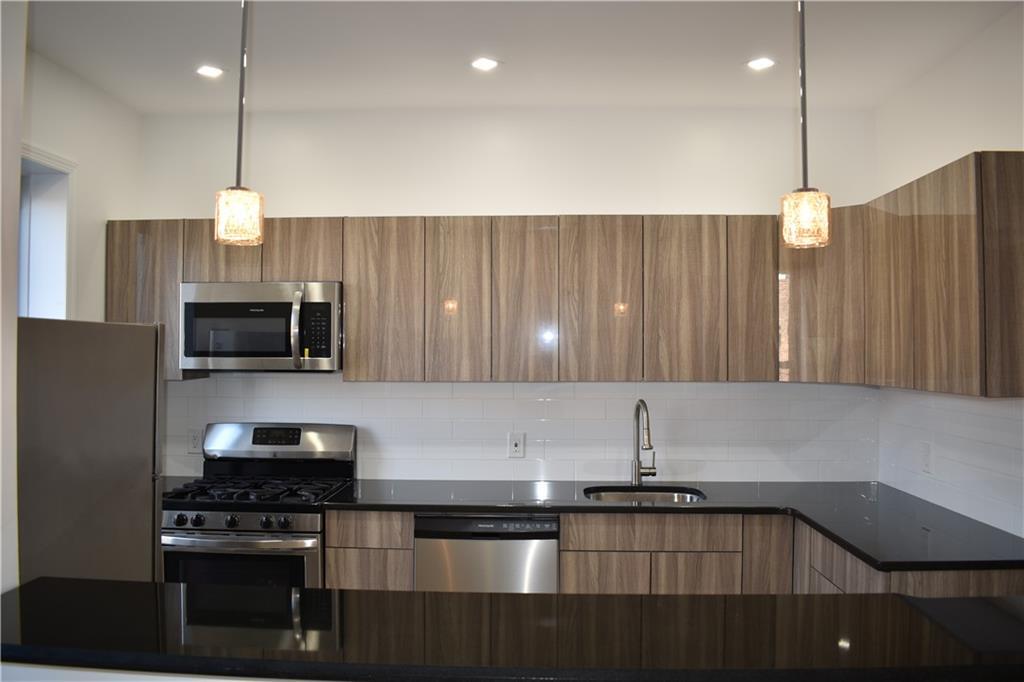 Foto principal - 427 Fenimore St