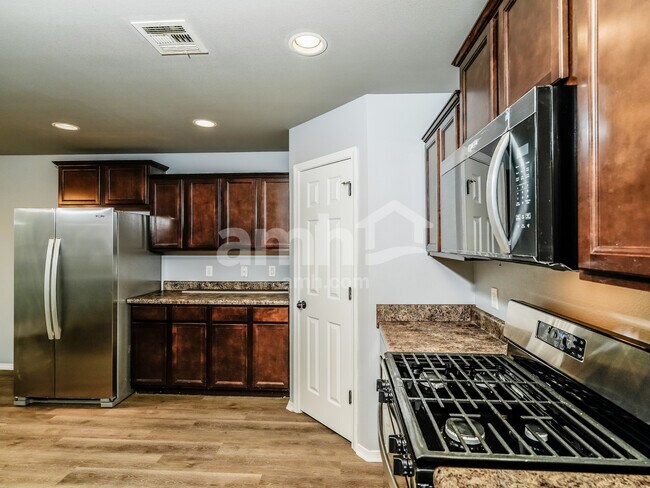 Foto del edificio - 2613 W Huntsville St