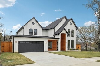 Building Photo - 1713 Highland Dr W