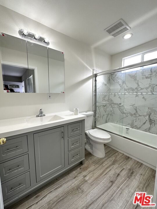 Foto del edificio - 629 E 38th St