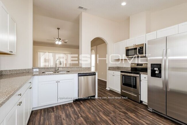 Foto del edificio - 4027 Oak Preserve Dr