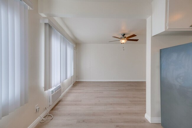 Building Photo - 6309 8th Ave