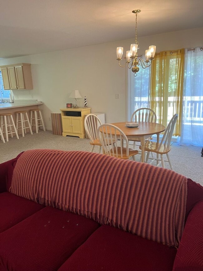 Foto del edificio - 3 Bedroom/2 Bathroom Furnished Rental Available from June 15, 2026 through March 31, 2027