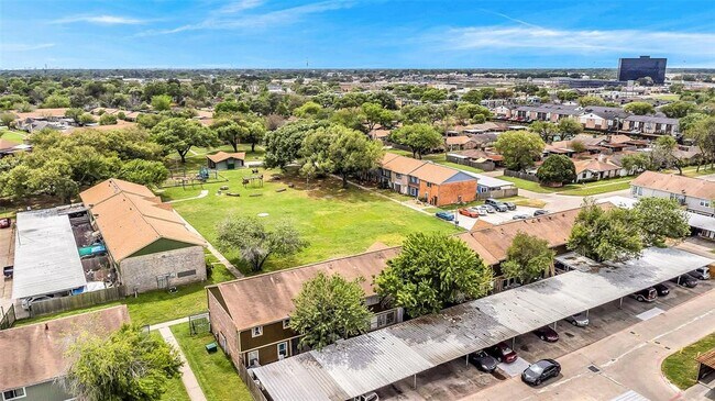 Foto del edificio - 15454 Chipman Ln.