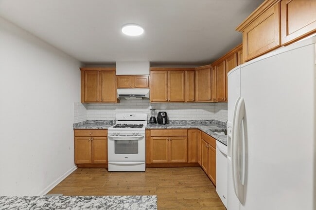 Building Photo - 8884 Steven Dr
