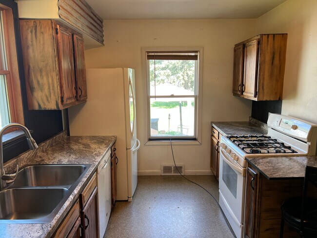 cocina - 15791 N 2700 East Rd