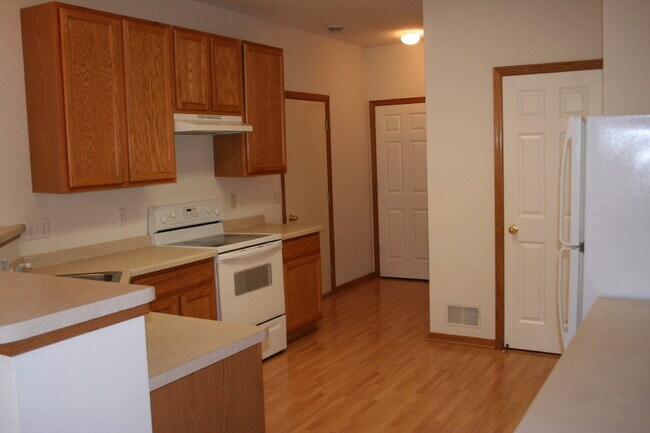 Building Photo - 1816 Mockingbird Ave