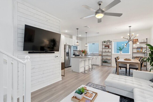Foto del edificio - 2827 Manor Rd