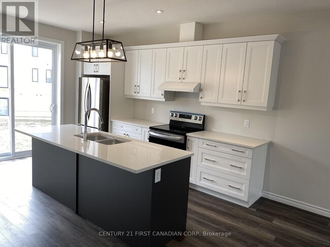 Photo du bâtiment - 435-435 Callaway Rd