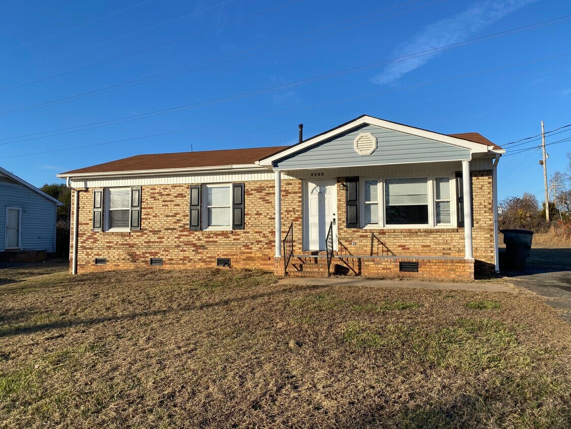 Primary Photo - 3200 Northwynn Dr