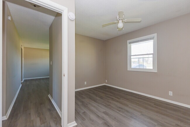 Building Photo - 208 S Keystone Cir