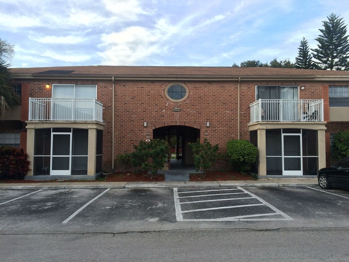 Primary Photo - 2nd story, 2/1, updated unit on the Winter...