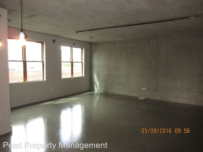 Foto del edificio - 411 NW Flanders St